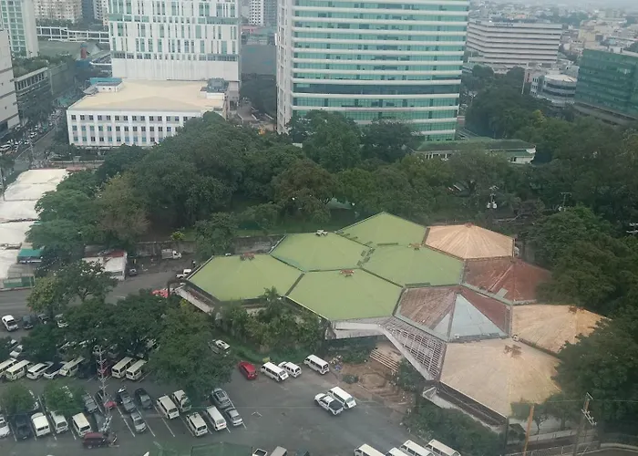 شقة فندقية Urban Deca Tower Edsa Cubao *